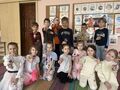 zdjęcie grupowe z lizakami